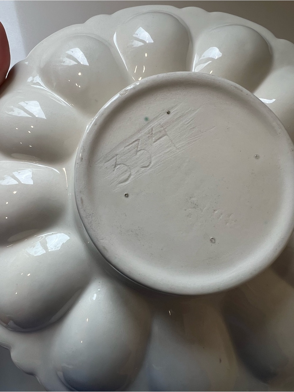 Vintage deviled egg Ceramic dish with Decorative Hen - Picture 3 of 11